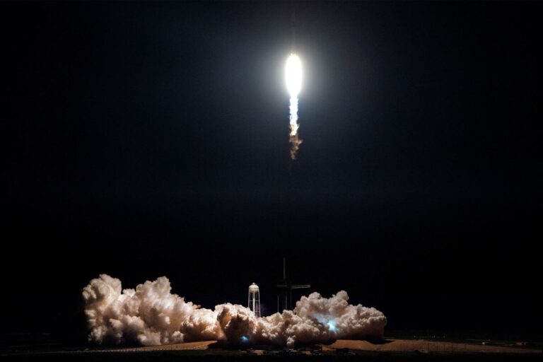 收到禮物 太空站宇航員們提前過聖誕節