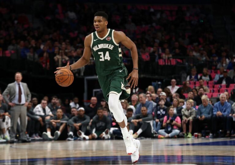 NBA雄鹿大勝黃蜂11連勝 字母哥MVP領先