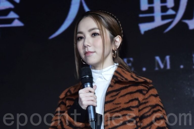 心繫香港大火 鄧紫棋演唱會情緒失控淚灑舞台（視頻）