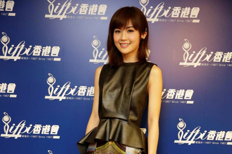 一次獨攬影后視后 蔡卓妍自曝下巴肥腫隱情