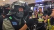 港血色聖誕2天逮200人 記者採訪遭港警辱罵