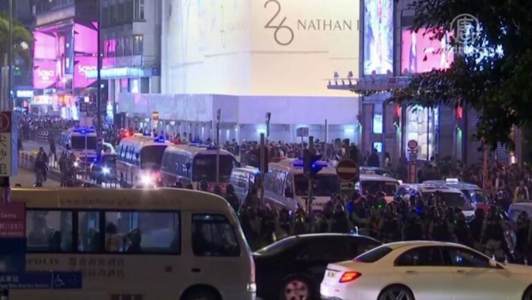 港警連日追打濺血！港人2020首日將再上街