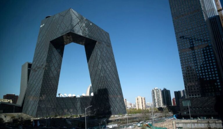 歇斯底里周期發作？美通過新疆法案 黨媒又抓狂