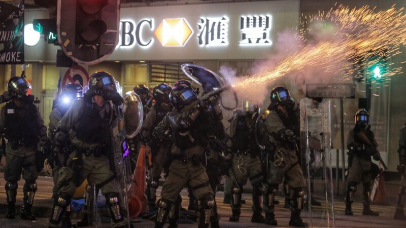 港警辭職大爆內幕：高層包庇下屬 警員期待開槍
