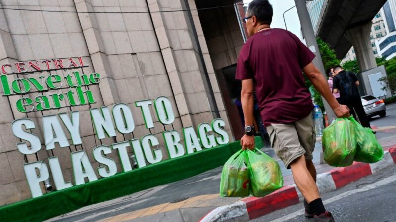 降低垃圾 泰國2.5萬通路元旦起不提供免費塑膠袋