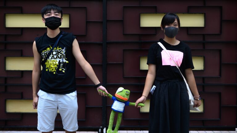 港女被暴打遍體鱗傷 香港再現「無警時分」