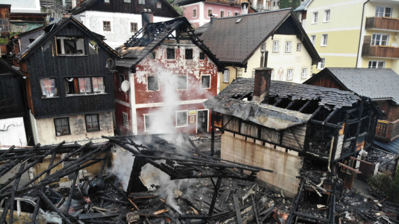 奧地利世遺小鎮驚傳火警 4屋燒毀1重傷