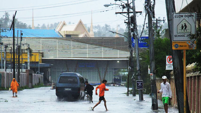 颱風北冕肆虐菲律賓 馬尼拉機場關閉20萬人撤離
