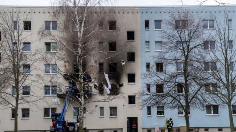 德国公寓楼突发瓦斯气爆 已致1死25伤