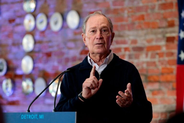 2020大選  民主黨全國委員會修改規則為彭博？