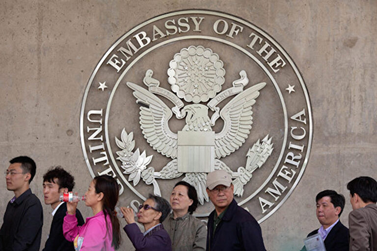 楊寧：美國嚴控簽證 替中共效命者要三思