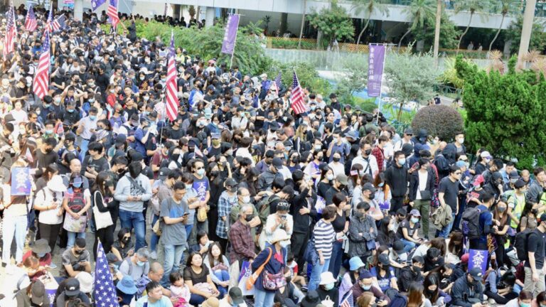 袁斌：「走投無路」與「難以想像的驚濤駭浪」