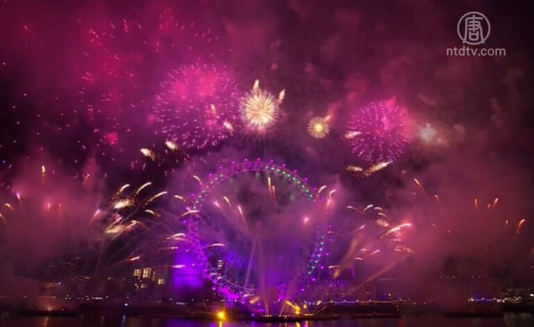 世界各地迎新年 煙火燈光秀點亮夜空
