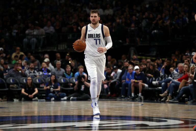 NBA：獨行俠新星東契奇三雙冠絕聯盟
