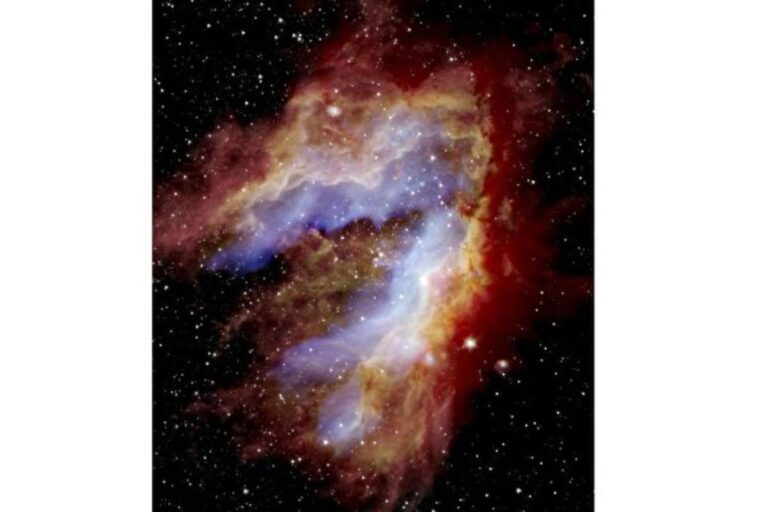 NASA首次看到天鵝星雲內部