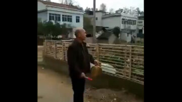湖北农村如鬼子进村敲锣通知：不准拜年