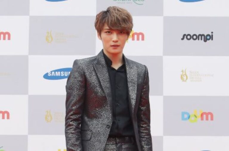在中與韓庚和山下智久同框 異國友誼獲關注