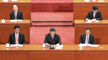 武汉疫情冲击中共政权 年初一习近平急开常委会
