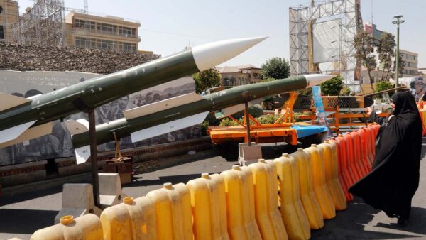 【江峰時刻】伊朗導彈報復蹊蹺 為何美軍不攔截？川普講話中斷戰爭升級