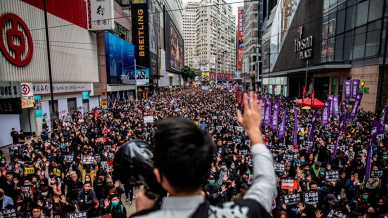 【今日點擊】香港元旦游行半路被腰斬 上百萬人呼籲政府回應訴求