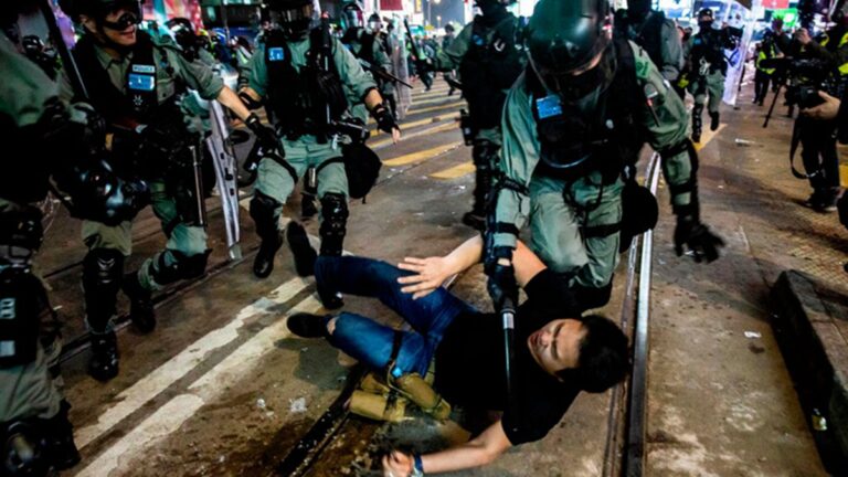 港警曝7.21元朗恐襲真相：黑社會是港警小分隊