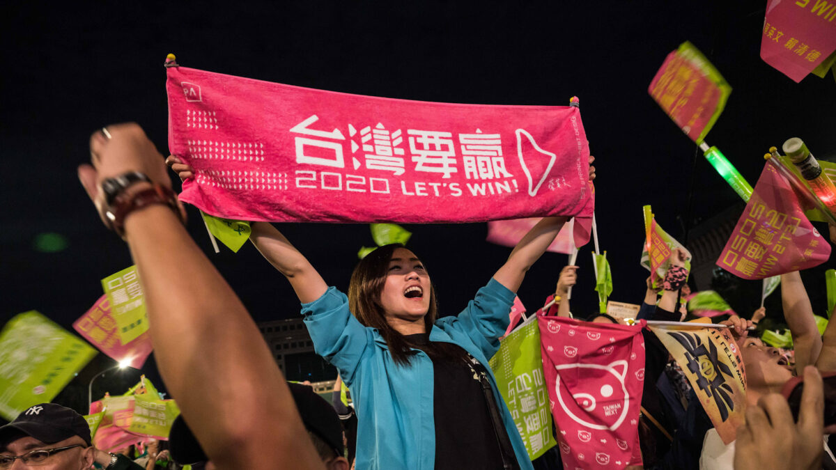 【禁闻】台湾民主之战 选民弹指退中共红色势力