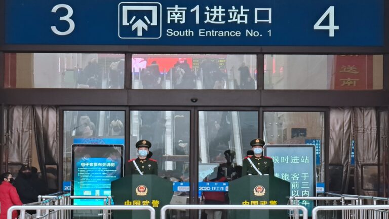 武漢凌晨大逃亡 「封城令」引爆更大恐慌