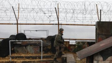 脫北驚魂：朝鮮獄警帶女囚摸黑偷渡(視頻)