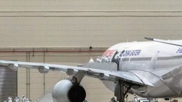 撤離武漢 台商包機5人收治負壓隔離病房