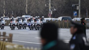 警察倒地畫面曝光 中共自曝近20警猝死(視頻)