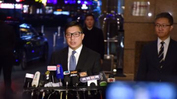 香港區議會通過動議：鄧炳強率警赴武漢抗疫