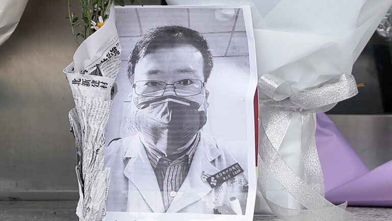鍾南山哽咽：李文亮背後數百醫生希望說出真話