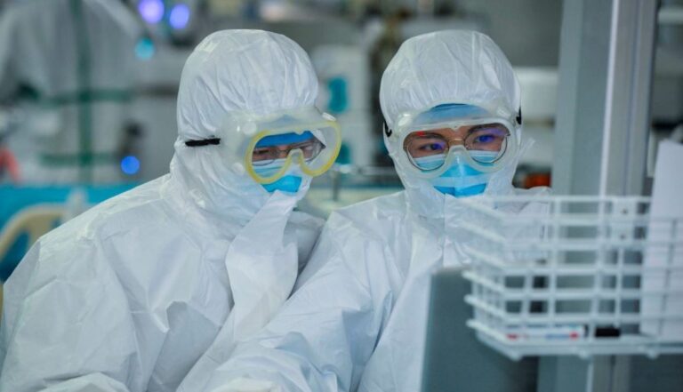 無孔不入？研究發現新冠患者眼淚及結膜分泌物帶病毒