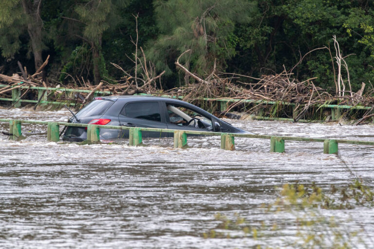 悉尼30年來最大降雨 澆熄野火但或引爆山洪