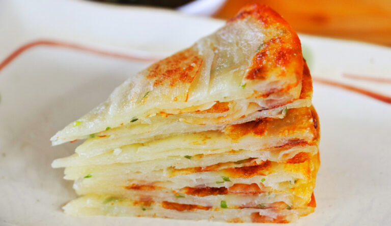 【美食天堂】蔥油餅的家庭做法～酥脆可口～老少都愛！家常料理食譜 一學就會