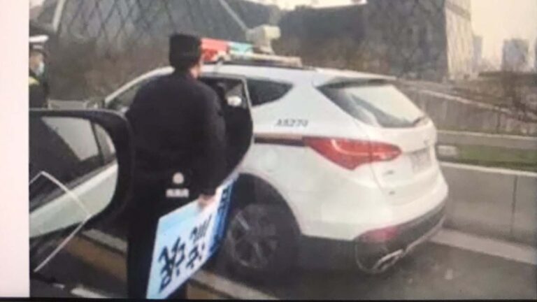 對號入座？北京私車掛「流氓下台」字牌 公安急了