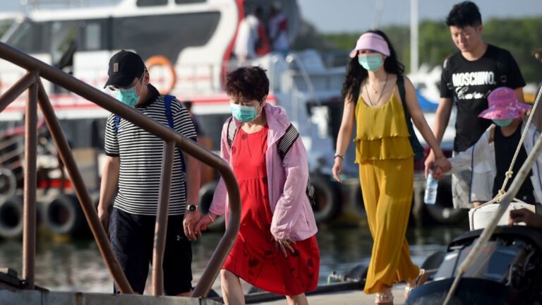 疫情爆發 華人留巴厘島拒回國：不相信中共