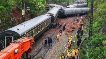 濟南開往廣州火車側翻 傷亡慘重被掩蓋