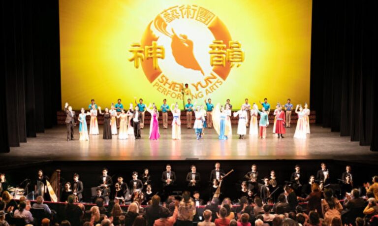 神韻的創作和演出是以傳統文化為基礎