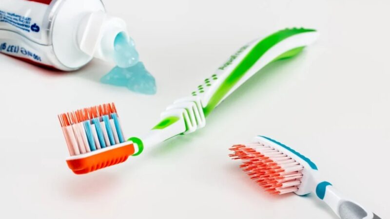 “牙刷3个月要换”是真的吗？(图)