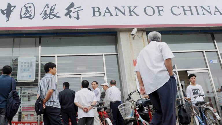 美通過香港自治法 中資銀行做最壞準備