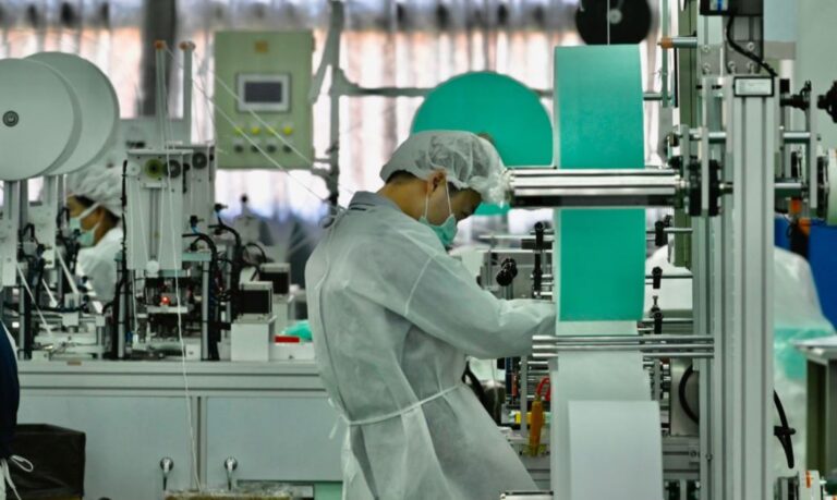 拼抗疫 台灣口罩產量拼1500萬