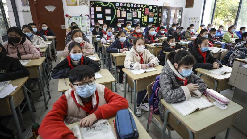 疑逼戴口罩跑步害死小學生 上海警方抓家長封口