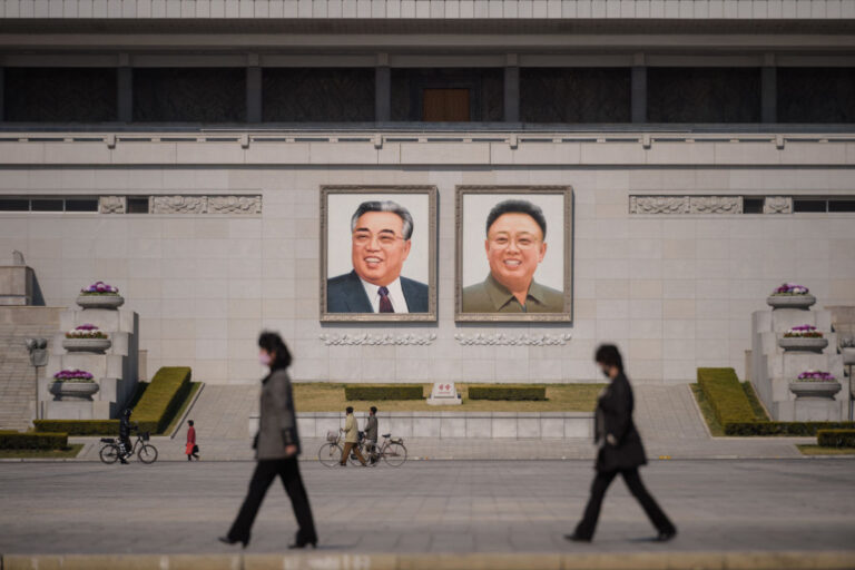 金正恩又傳死訊！金日成、金正日肖像「被卸下」