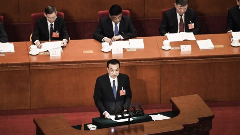 李克強兩會報告40年來最短 1小時匆匆念完
