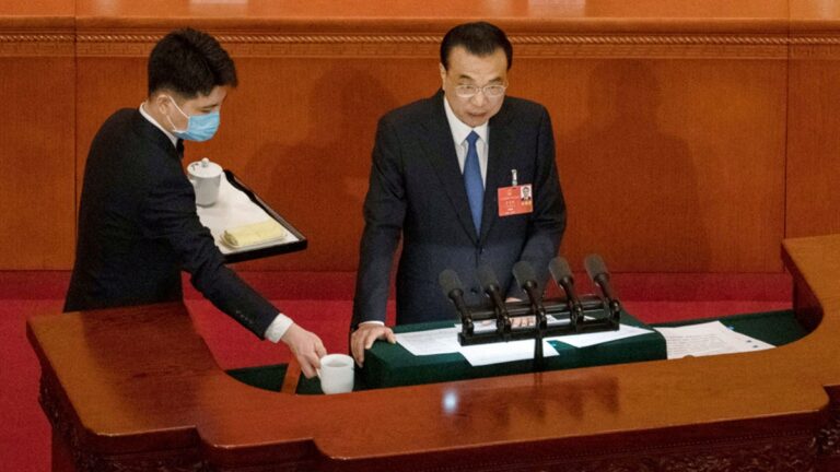 兩會剛開 中共上上下下高喊「過緊日子！」