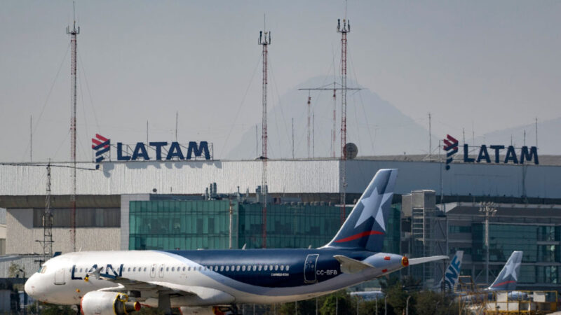 拉美最大航空公司聲請破產 股價狂跌35%