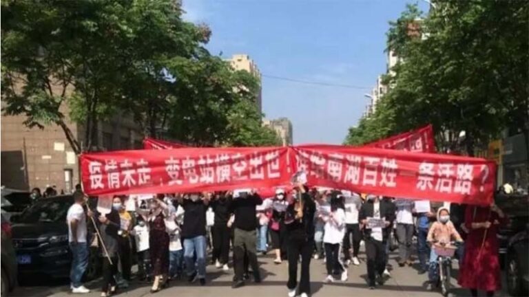 疫情未了 武昌居民上街抗議建變電站被鎮壓