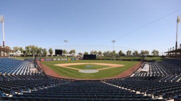 MLB复赛雪上加霜 费城人8确诊关闭训练基地