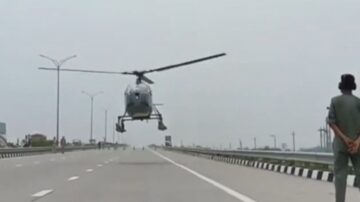 印度空軍直升機故障 封鎖高速公路迫降